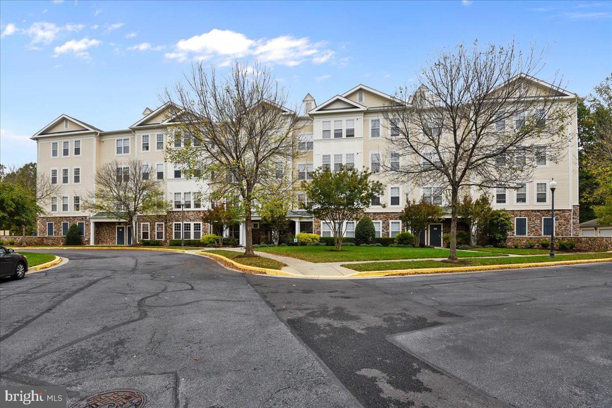 LAKELAND RIDGE - Residential