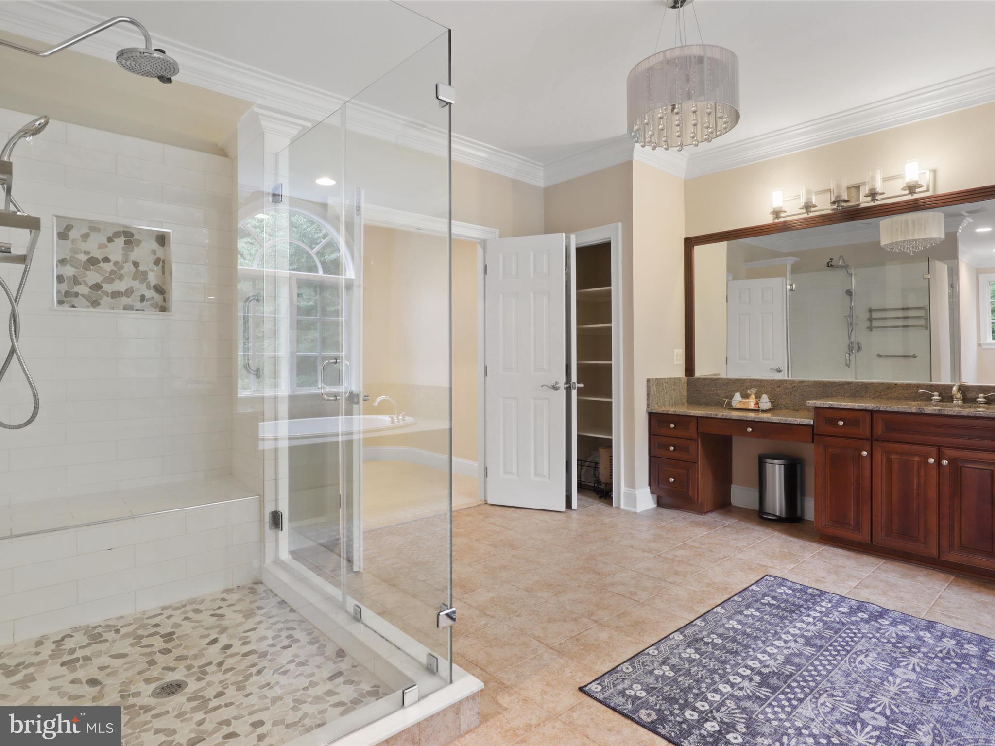CLIFTON - Residential