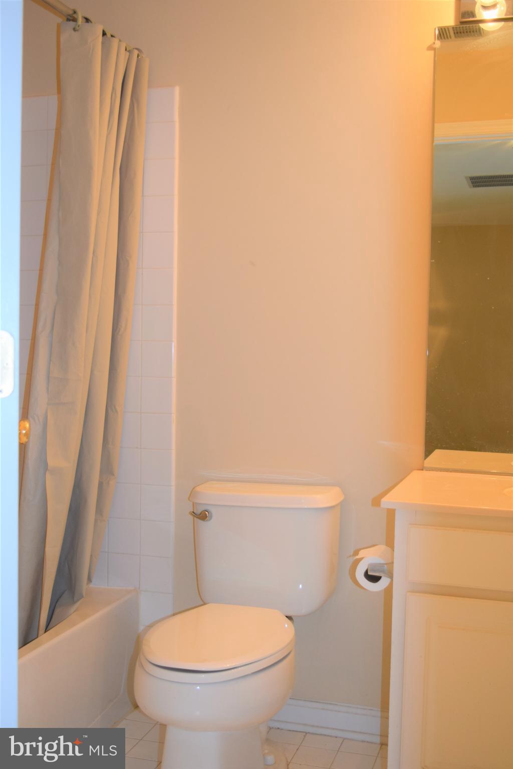 OAKMILL - Residential Lease