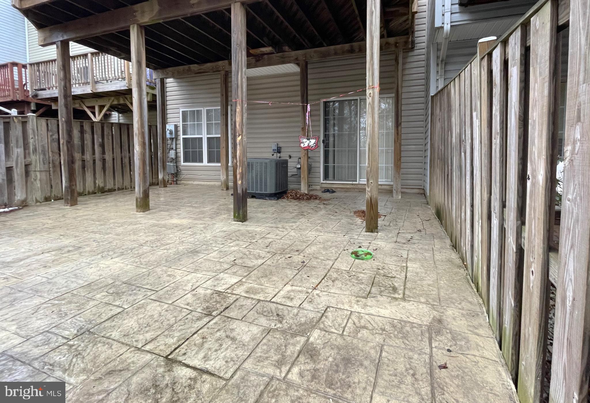 OAKMILL - Residential Lease