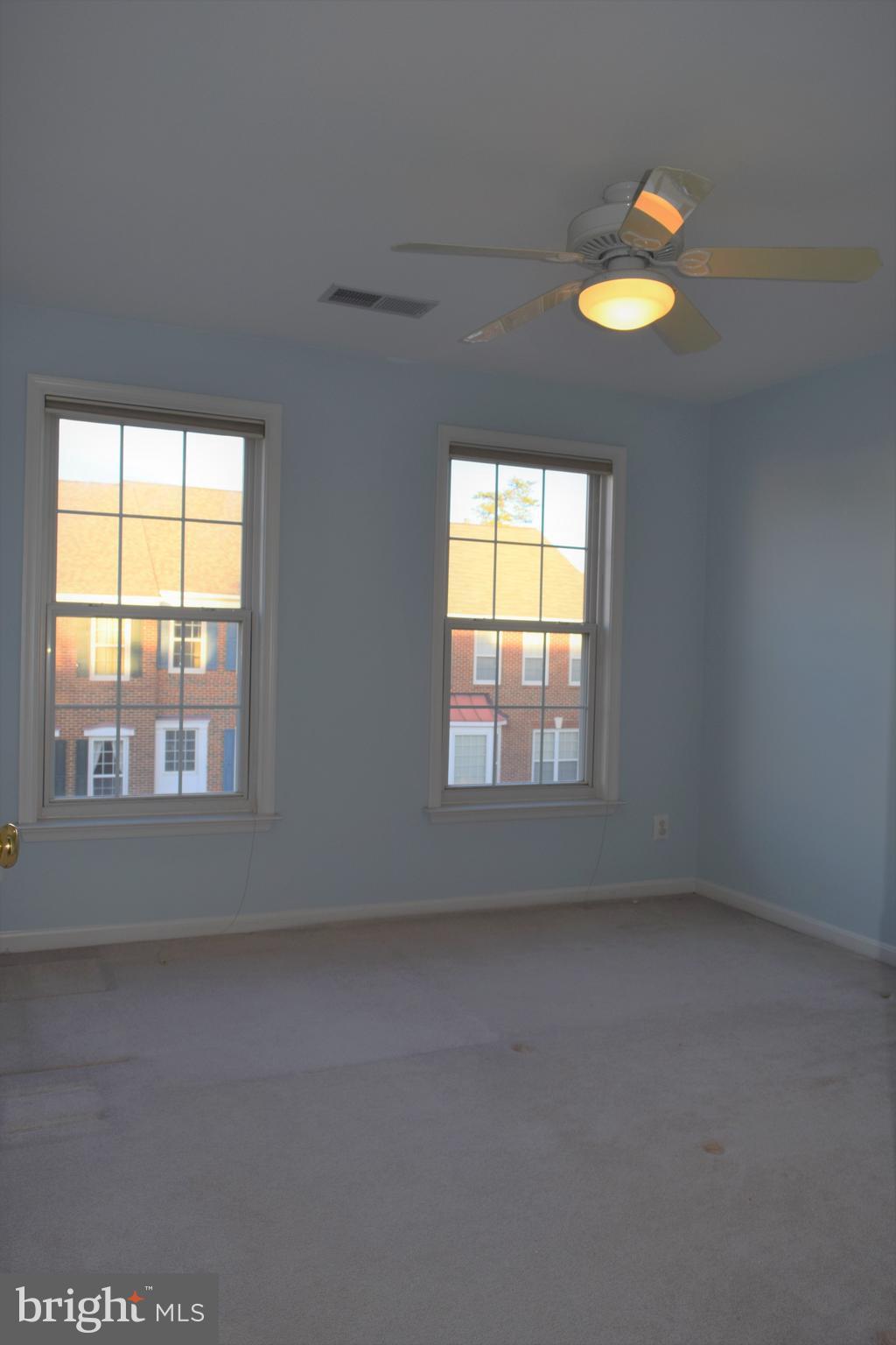 OAKMILL - Residential Lease