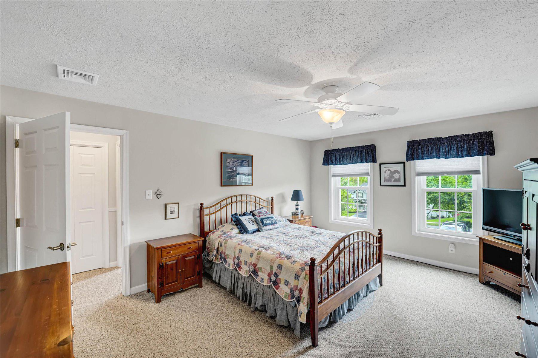 VILLAGE AT PENN STATE - HOMECOMING RIDGE II - Residential
