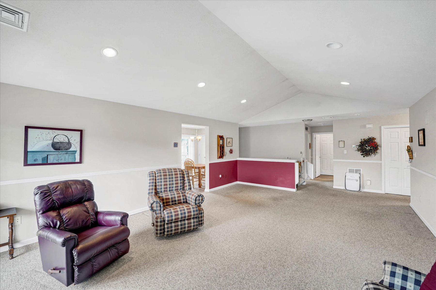 VILLAGE AT PENN STATE - HOMECOMING RIDGE II - Residential