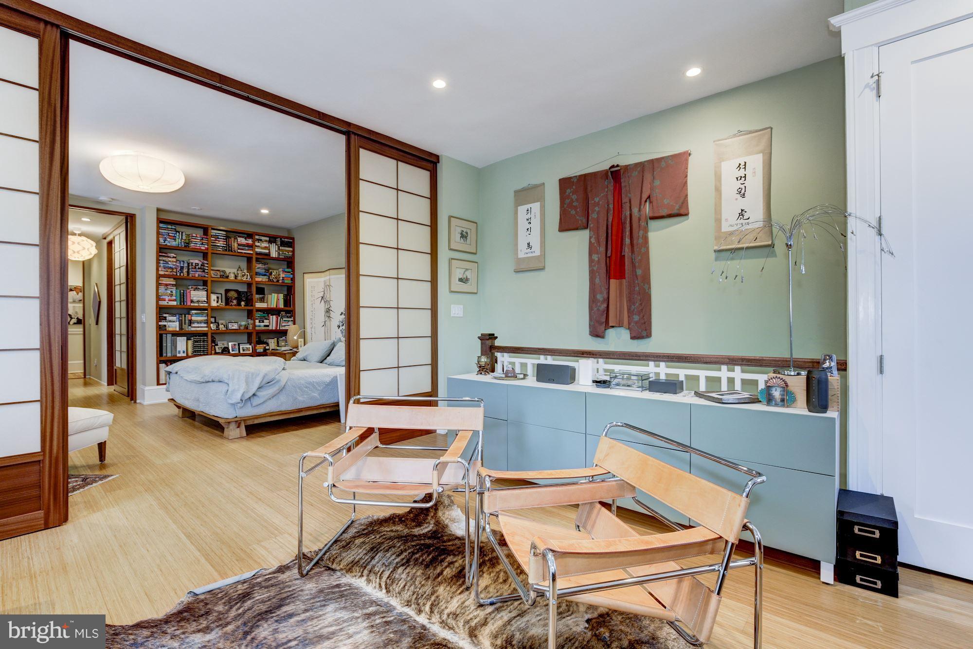 CAPITOL HILL - Residential