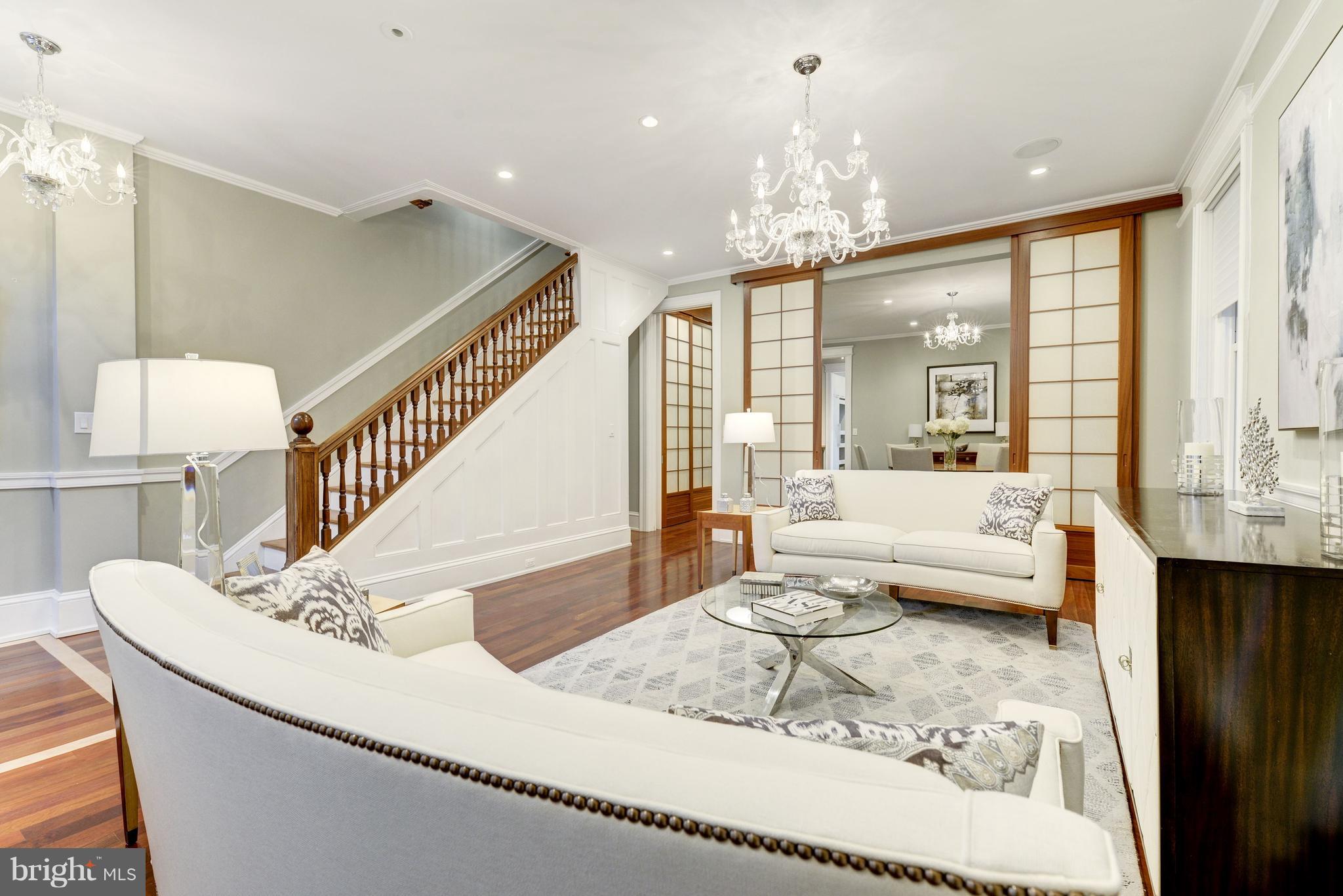 CAPITOL HILL - Residential