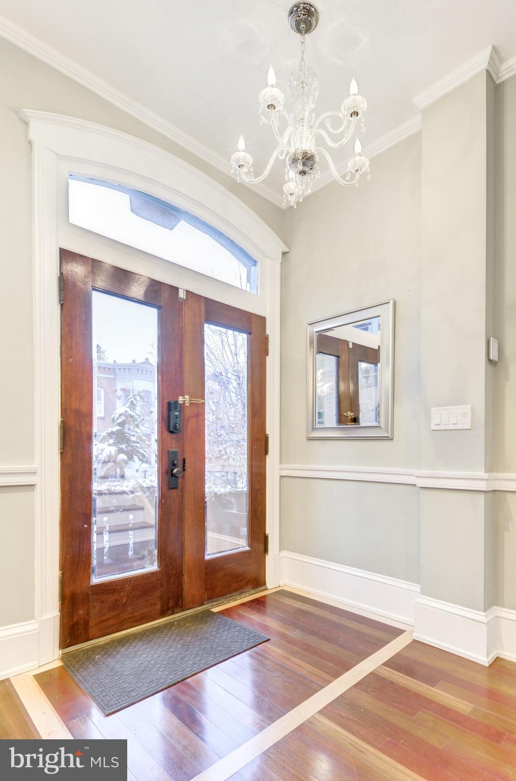 CAPITOL HILL - Residential