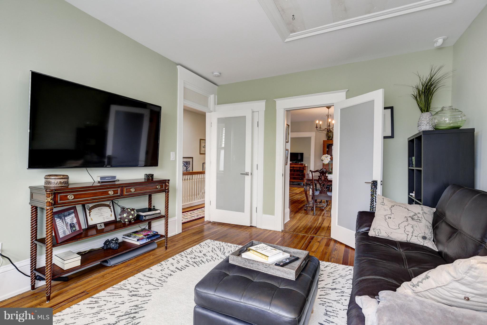 CAPITOL HILL - Residential
