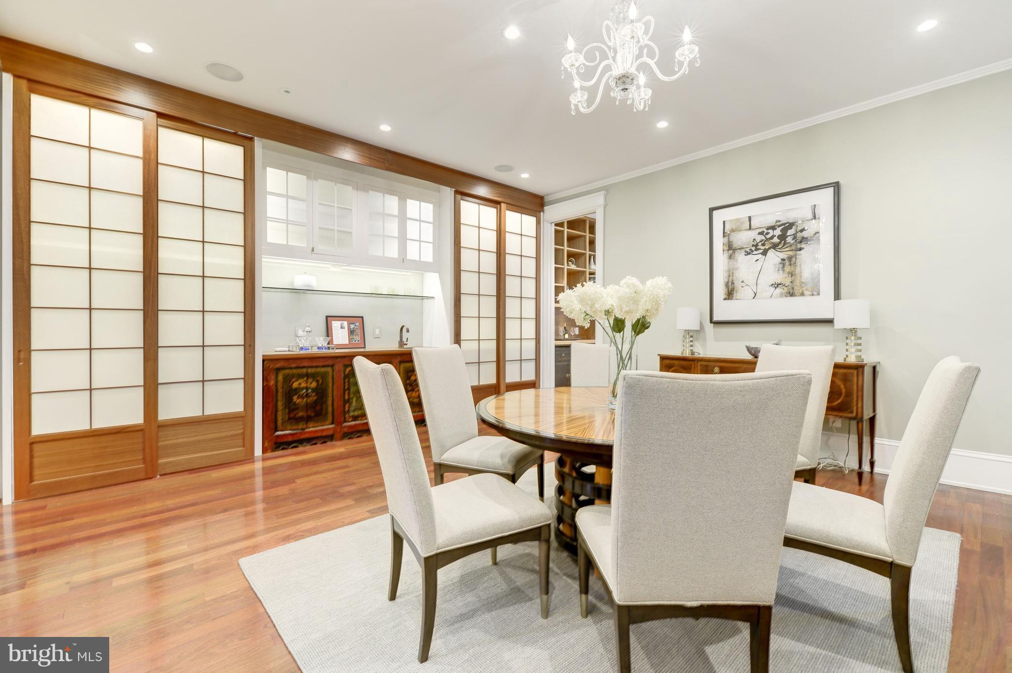 CAPITOL HILL - Residential