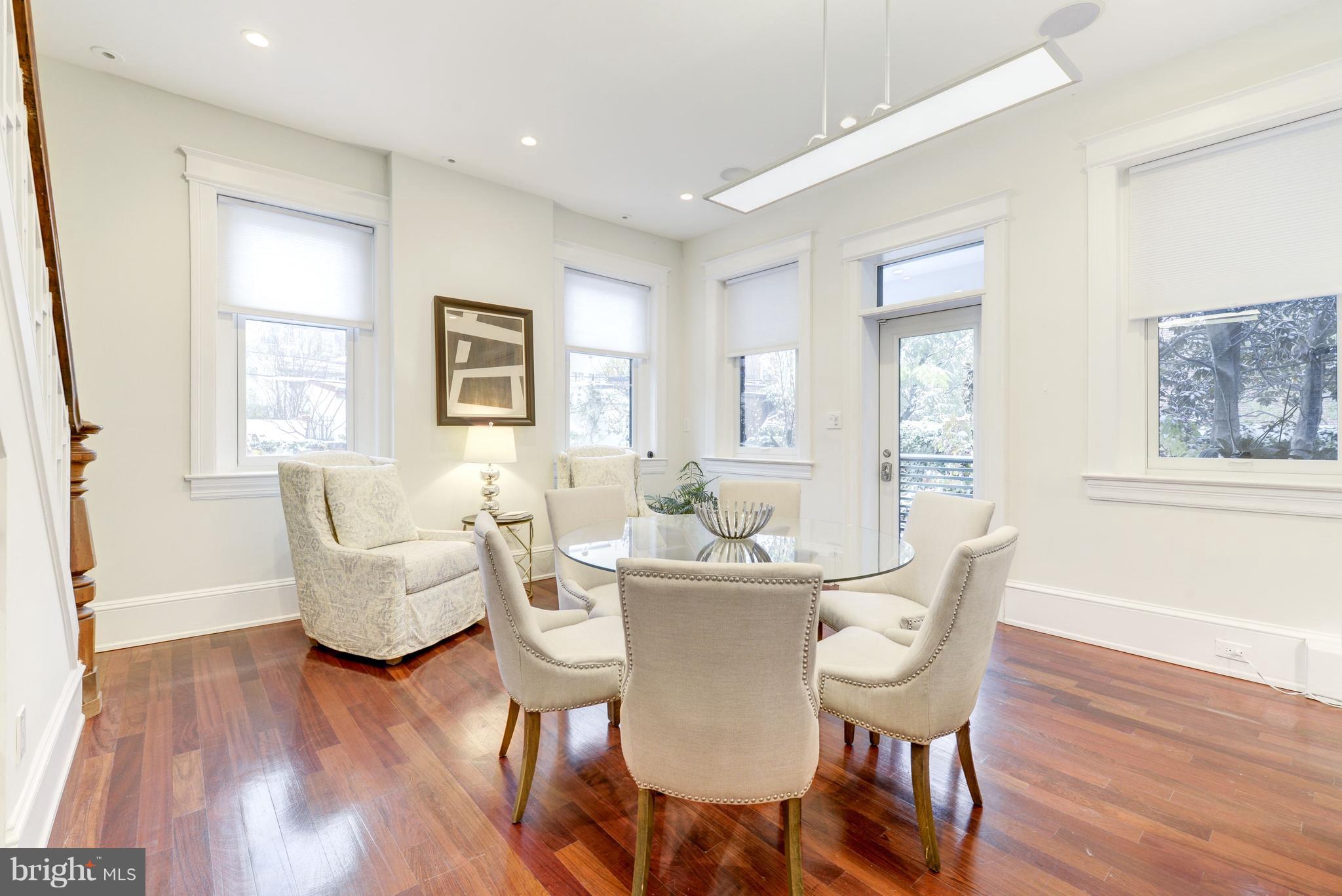CAPITOL HILL - Residential