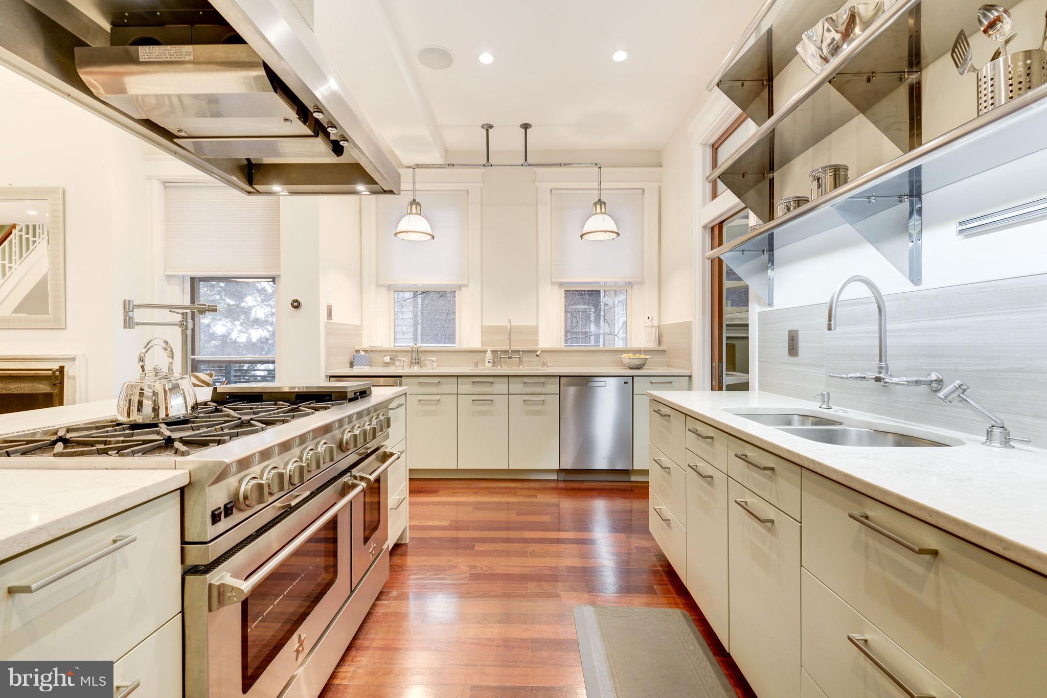 CAPITOL HILL - Residential