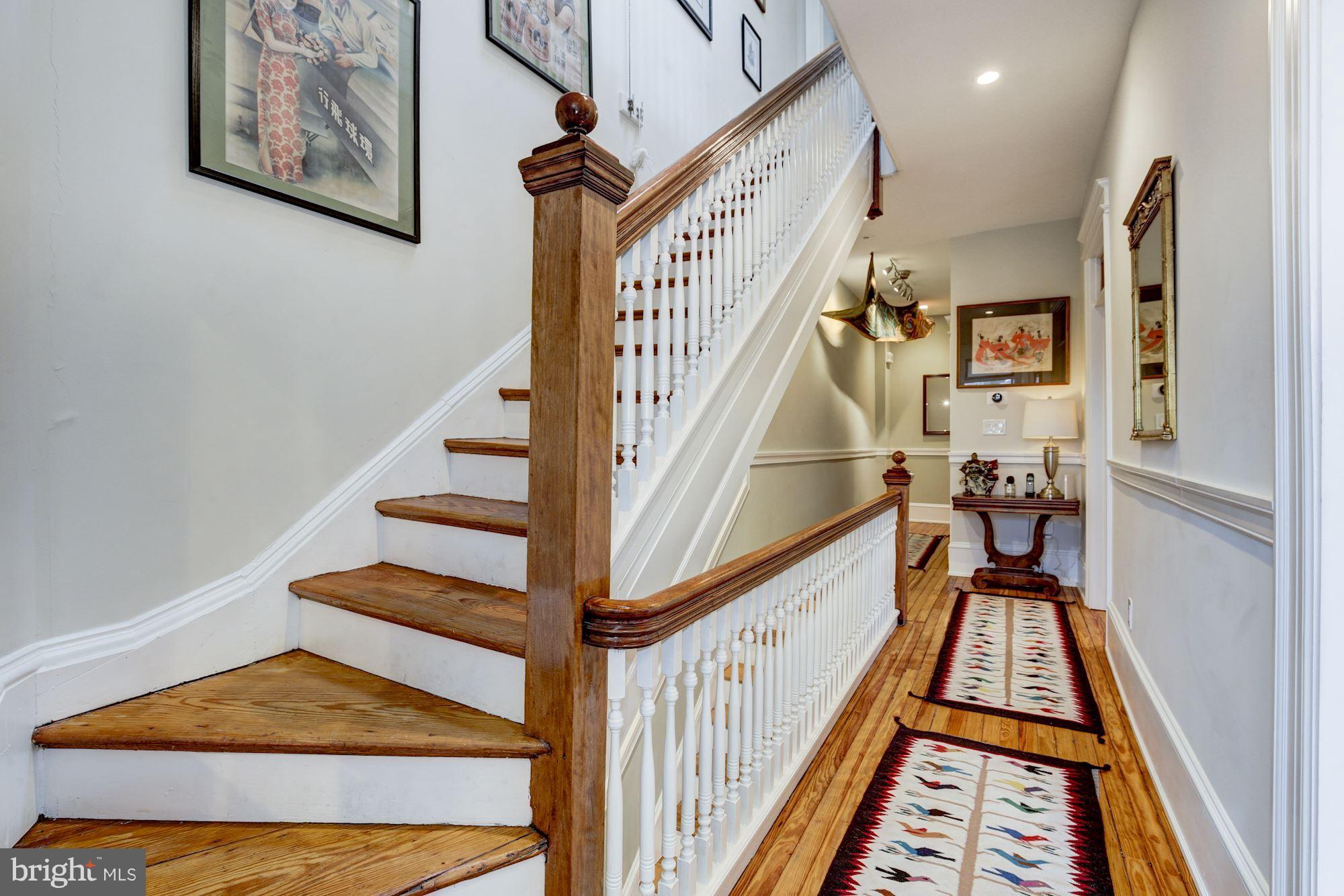 CAPITOL HILL - Residential