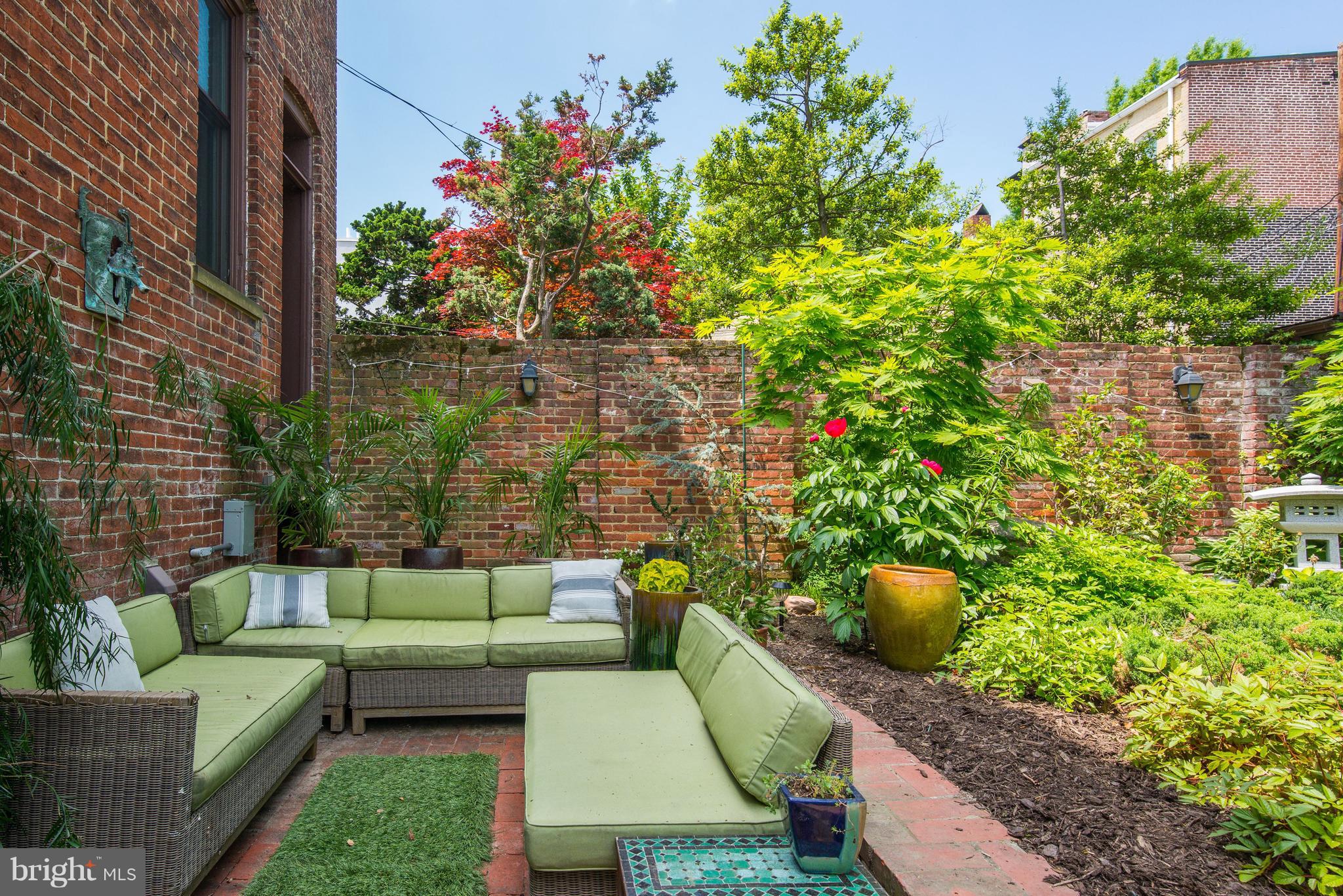 CAPITOL HILL - Residential