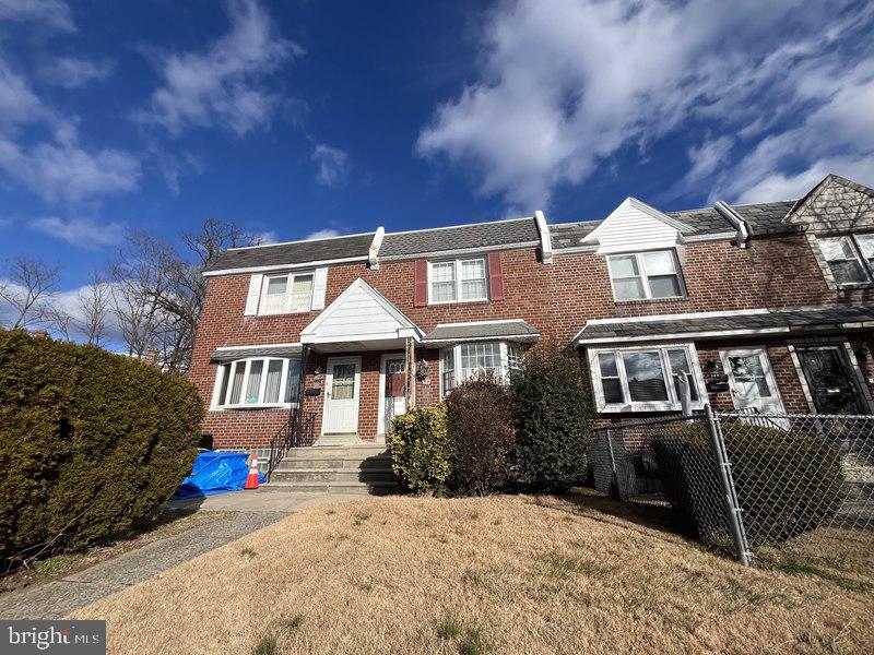 EAST OAK LANE - Residential