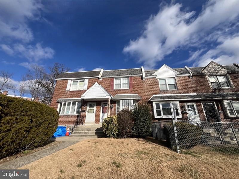 EAST OAK LANE - Residential