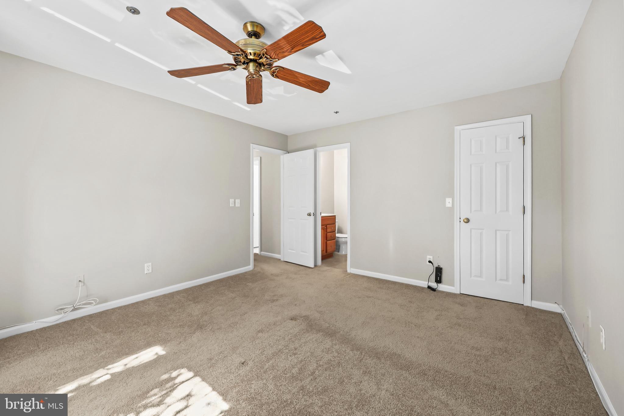 SHERBROOKE CONDO - Residential
