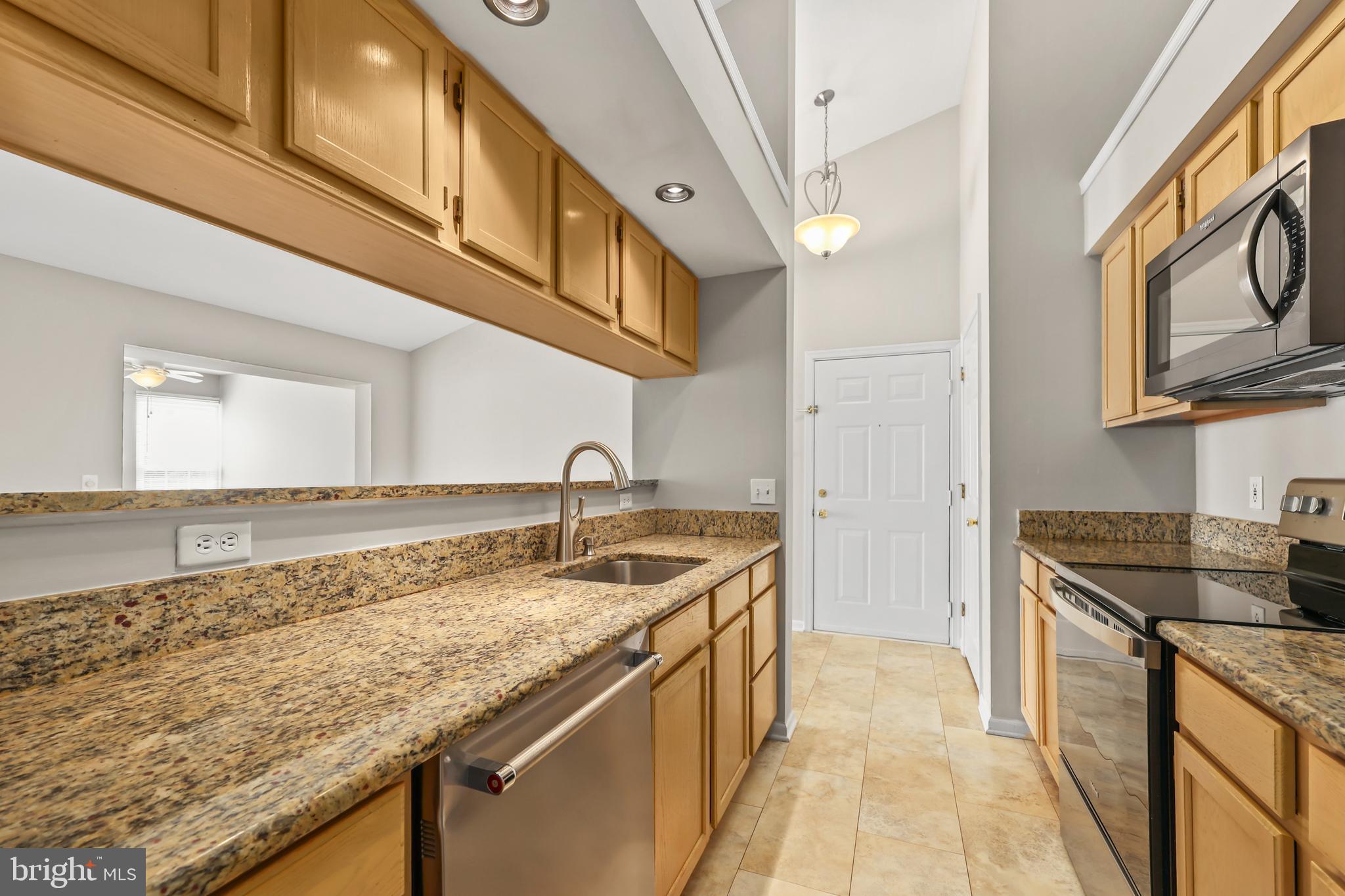 SHERBROOKE CONDO - Residential