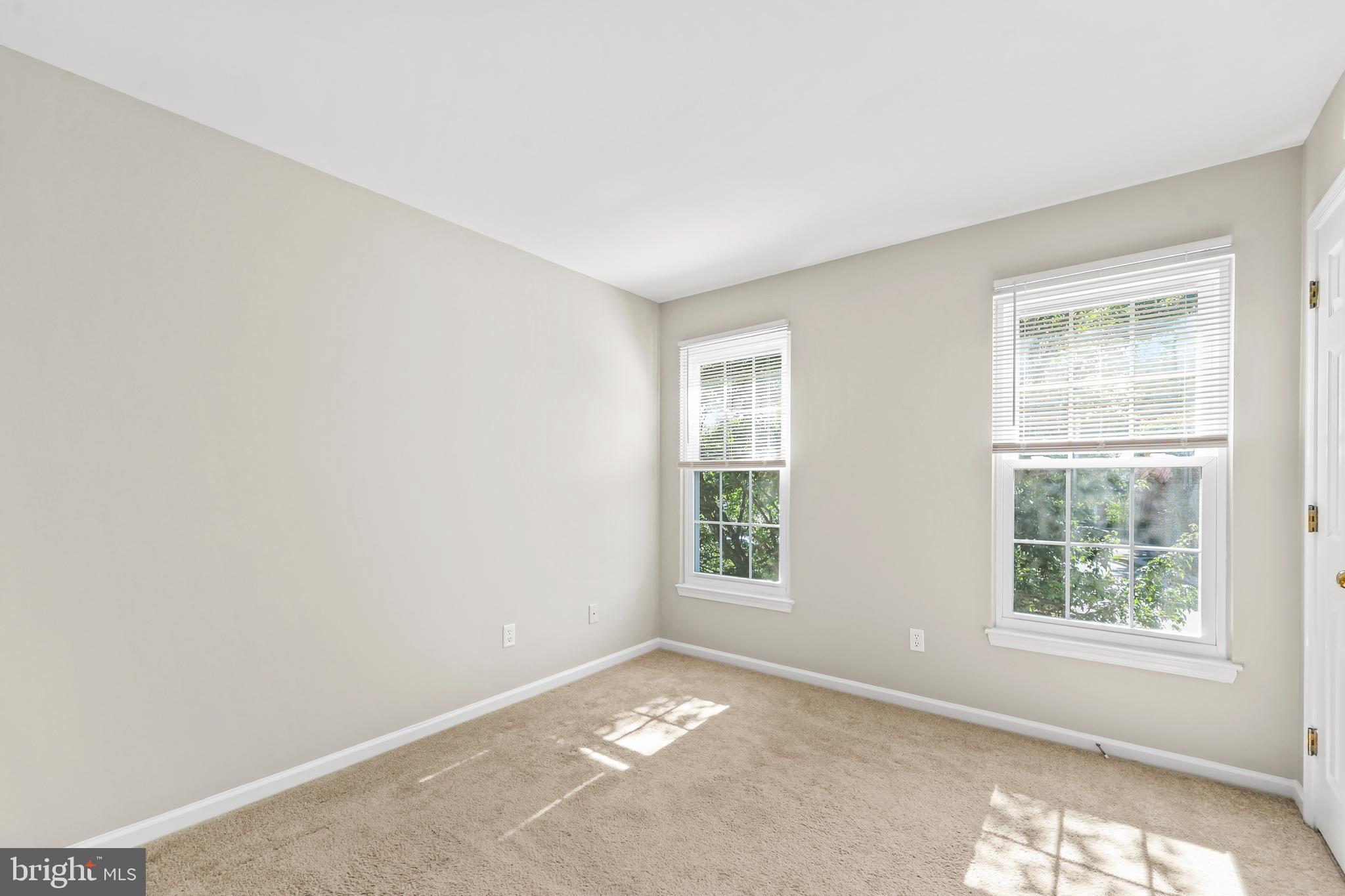 SHERBROOKE CONDO - Residential