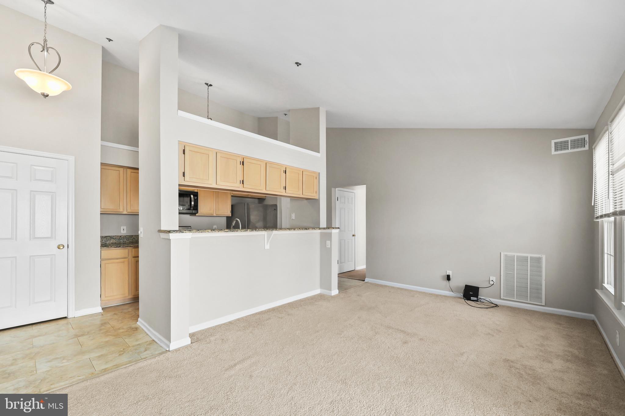 SHERBROOKE CONDO - Residential
