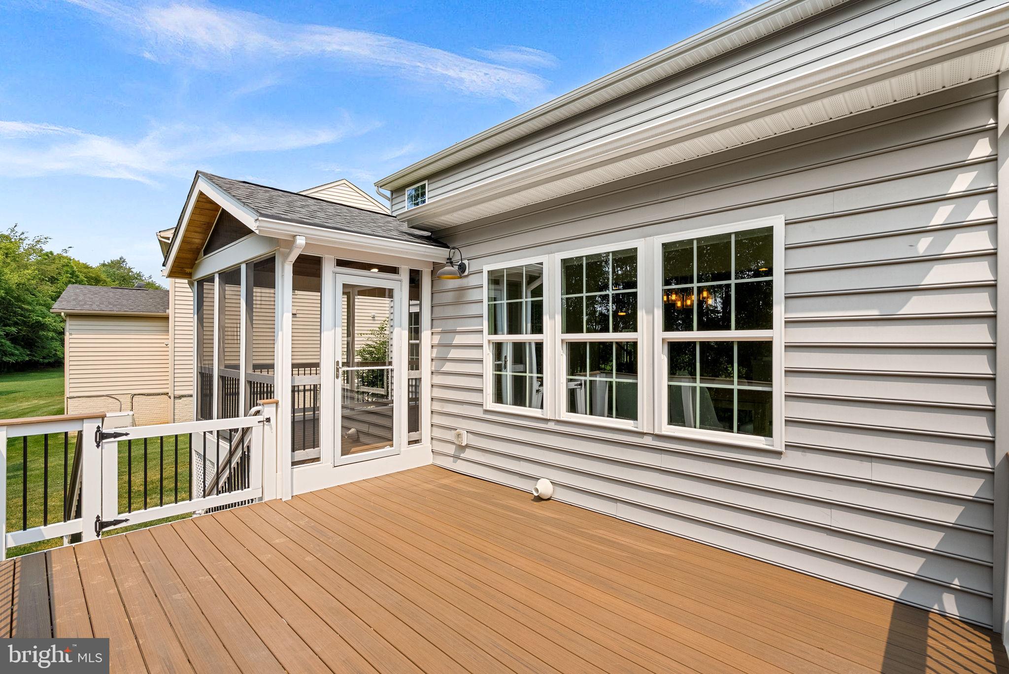 LOVETTSVILLE TOWN CENTER - Residential