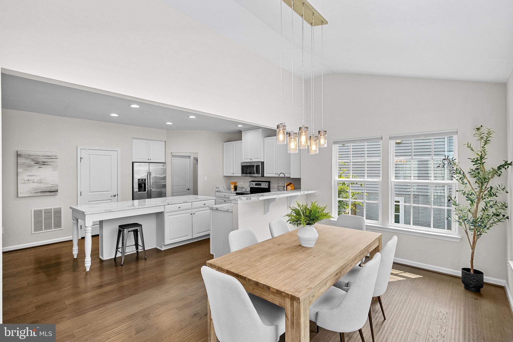LOVETTSVILLE TOWN CENTER - Residential