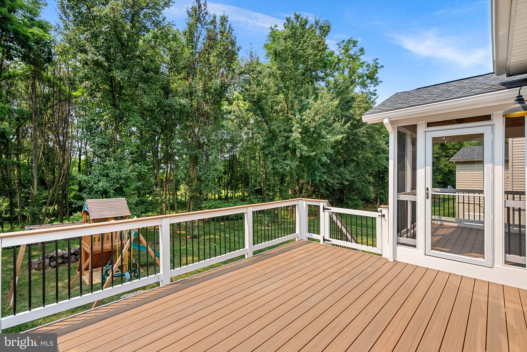 LOVETTSVILLE TOWN CENTER - Residential
