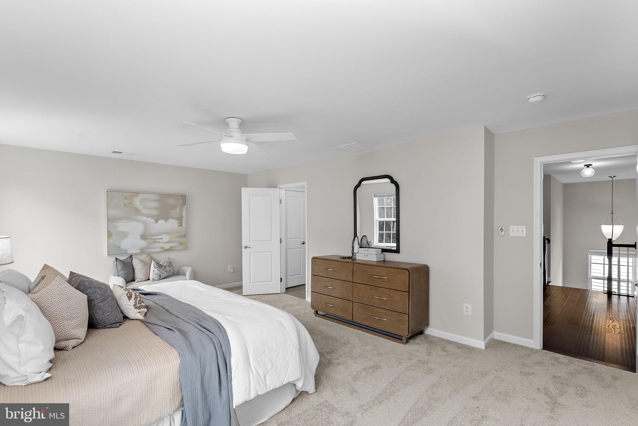 LOVETTSVILLE TOWN CENTER - Residential