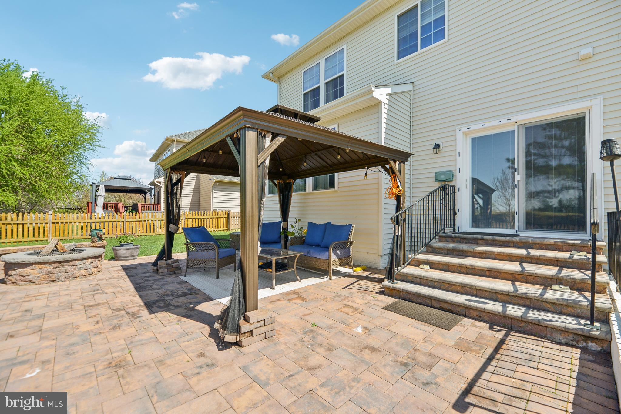 MEADOWS AT MORRIS FARM - Residential