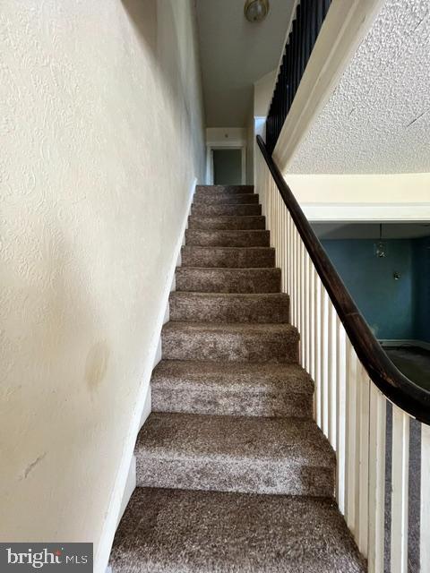 FOX CHASE - Residential
