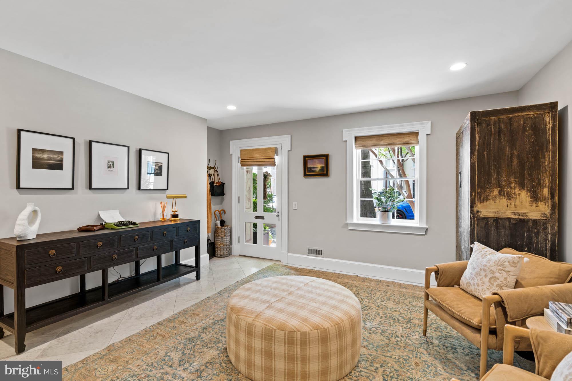 GEORGETOWN - Residential