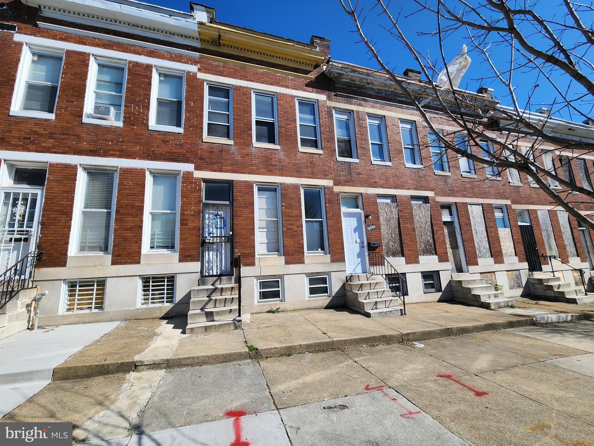 ONLINE AUCTION: Bidding begins 4/25/2025 @ 10:00 AM. Bidding ends 4/29/2025 @ 11:40 AM. List Price is Suggested Opening Bid. Deposit: $5,000. 2 Story Townhouse located in the Mosher area. JUST MINUTES to the Edmondson Village Shopping Center. Easy access to major traffic artery W Franklin St.