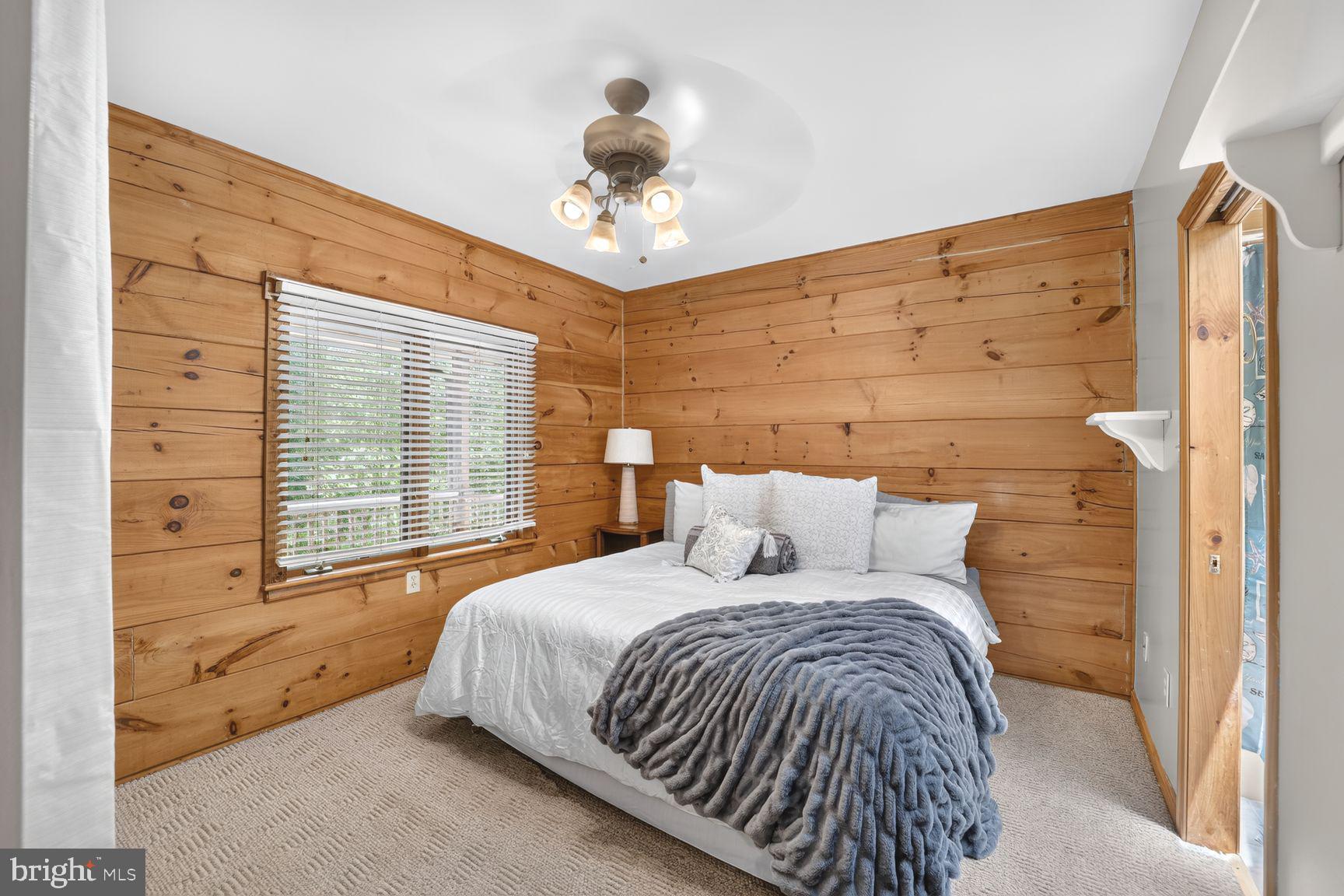 TOBACCO ROAD - Residential