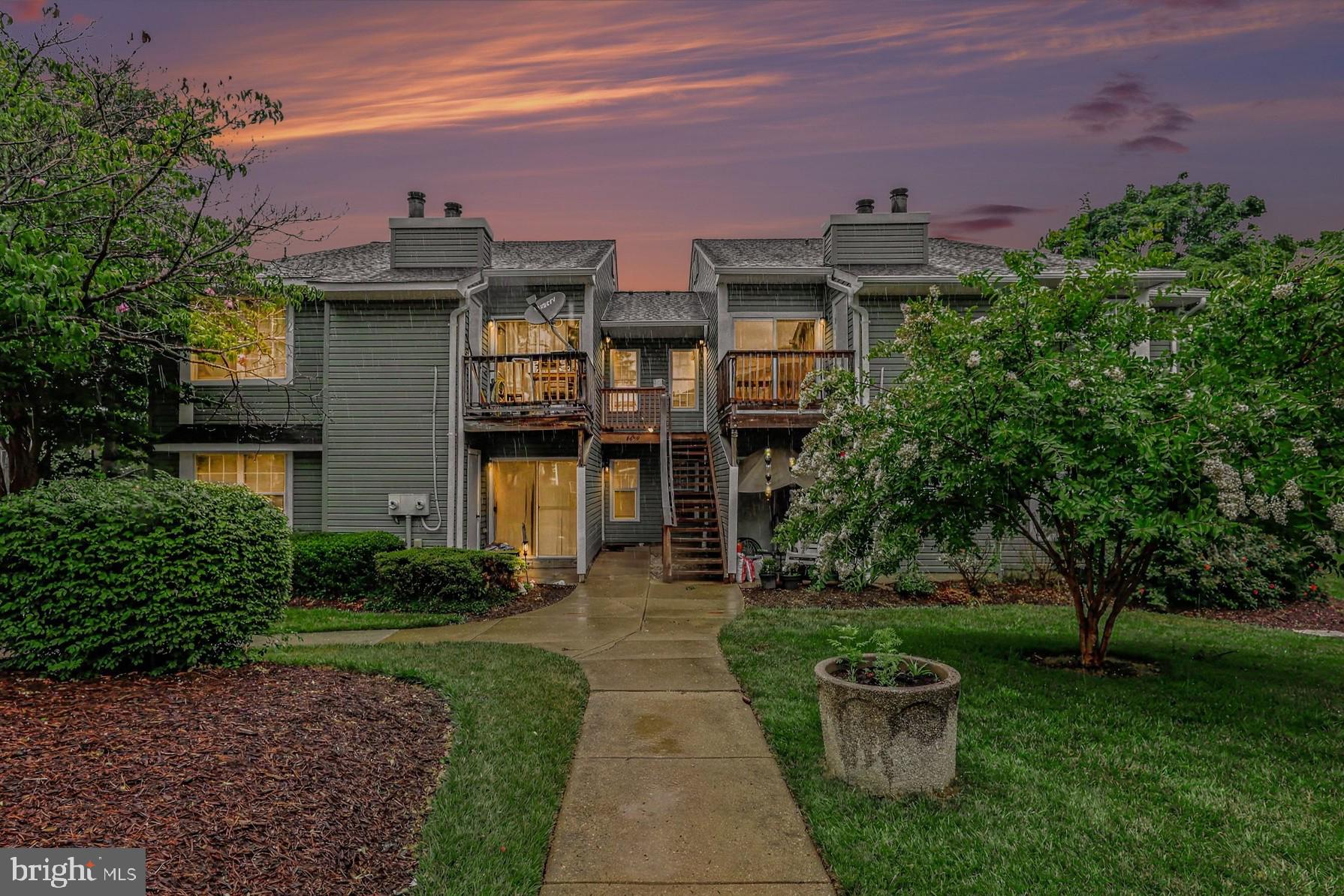 CLUSTERS AT WOODLAWN - Residential
