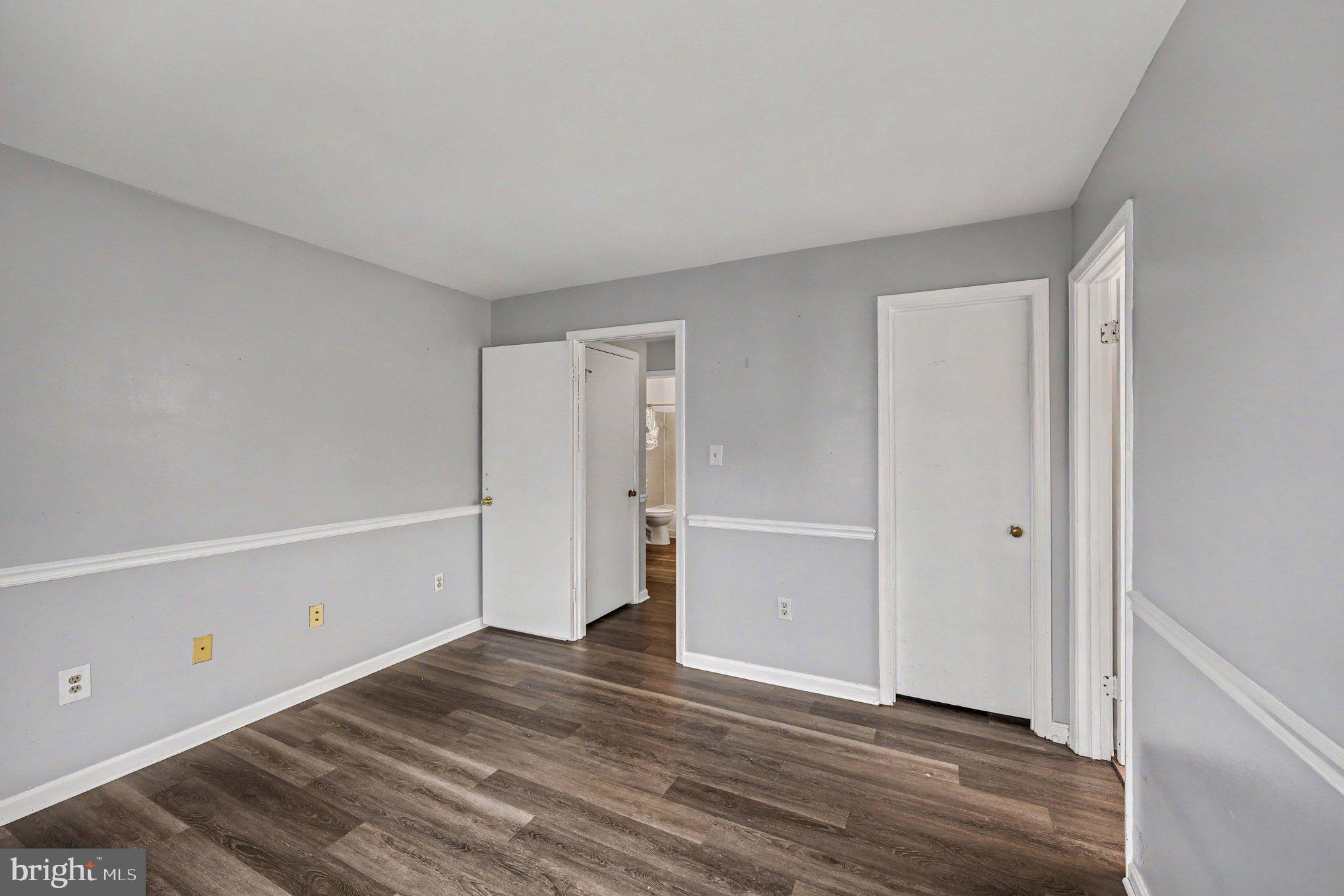 CLUSTERS AT WOODLAWN - Residential