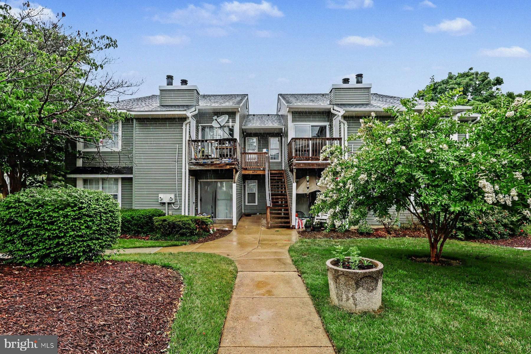 CLUSTERS AT WOODLAWN - Residential