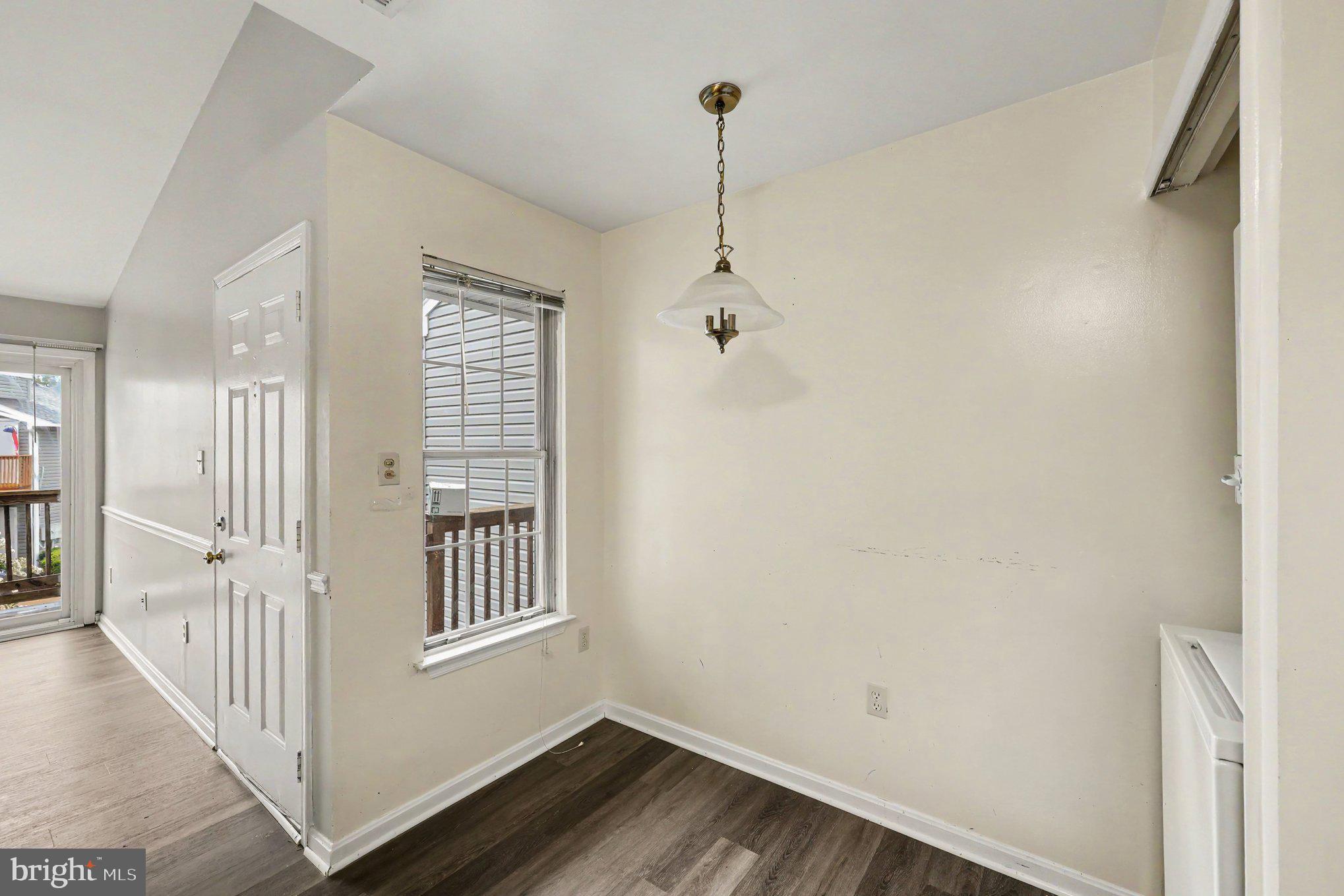 CLUSTERS AT WOODLAWN - Residential