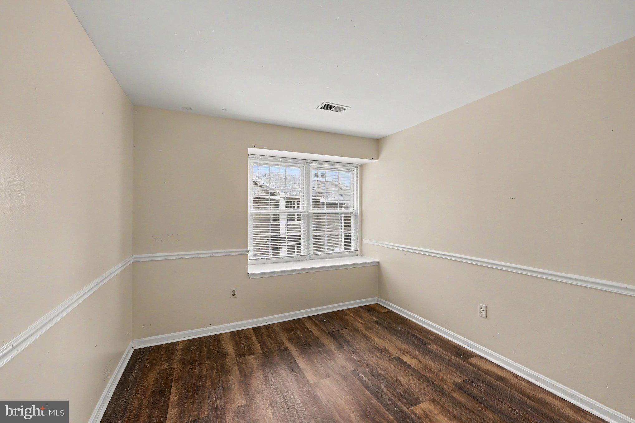 CLUSTERS AT WOODLAWN - Residential