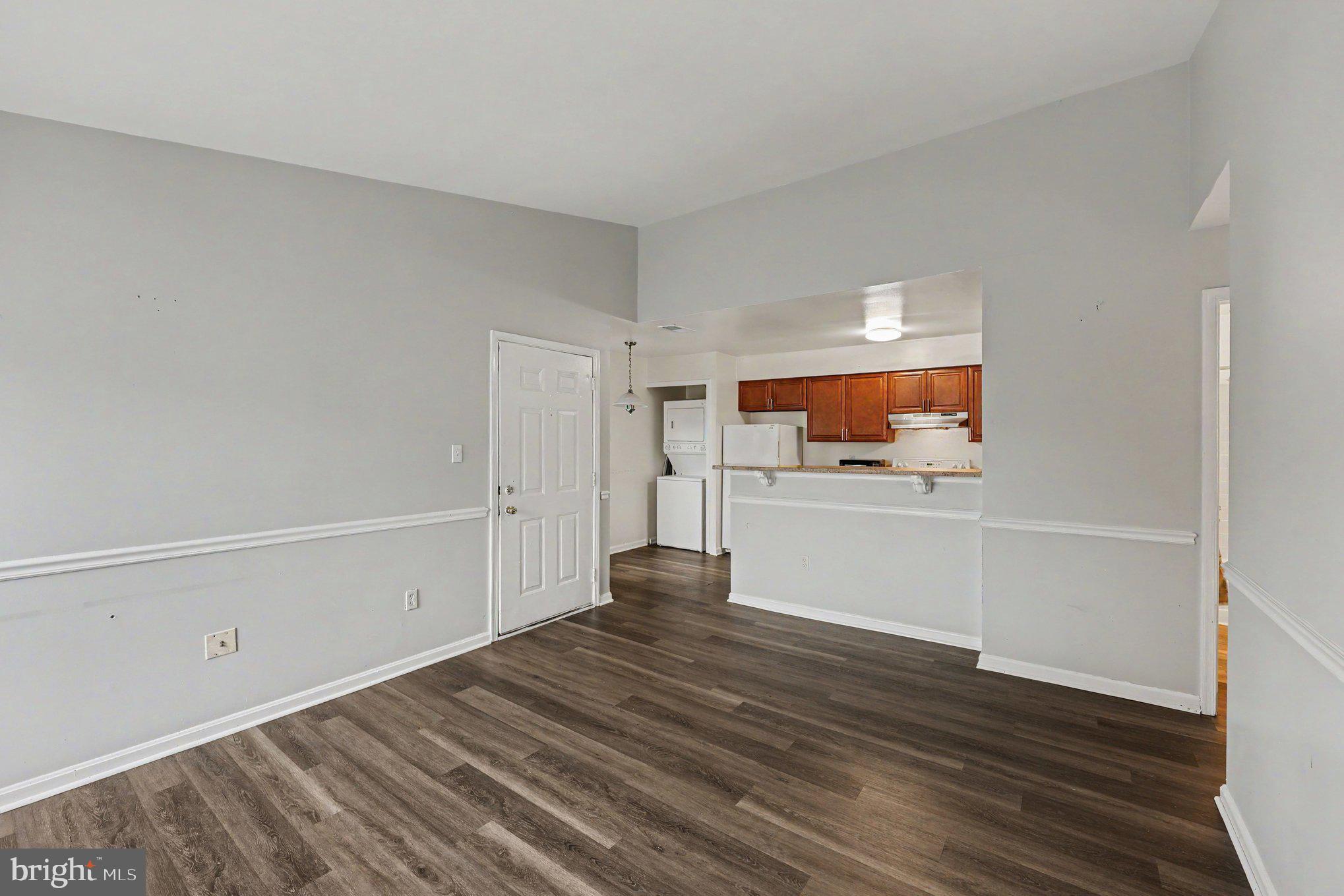 CLUSTERS AT WOODLAWN - Residential