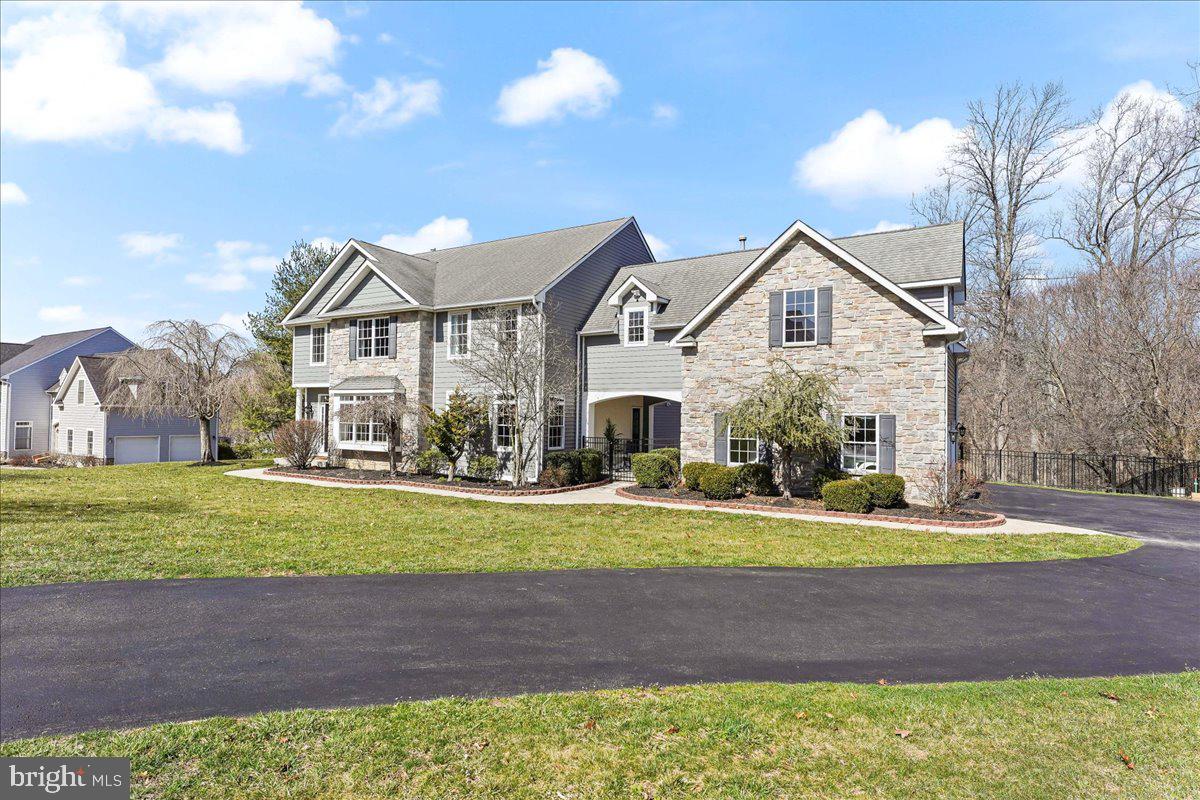 ROCHFORD ESTATES - Residential