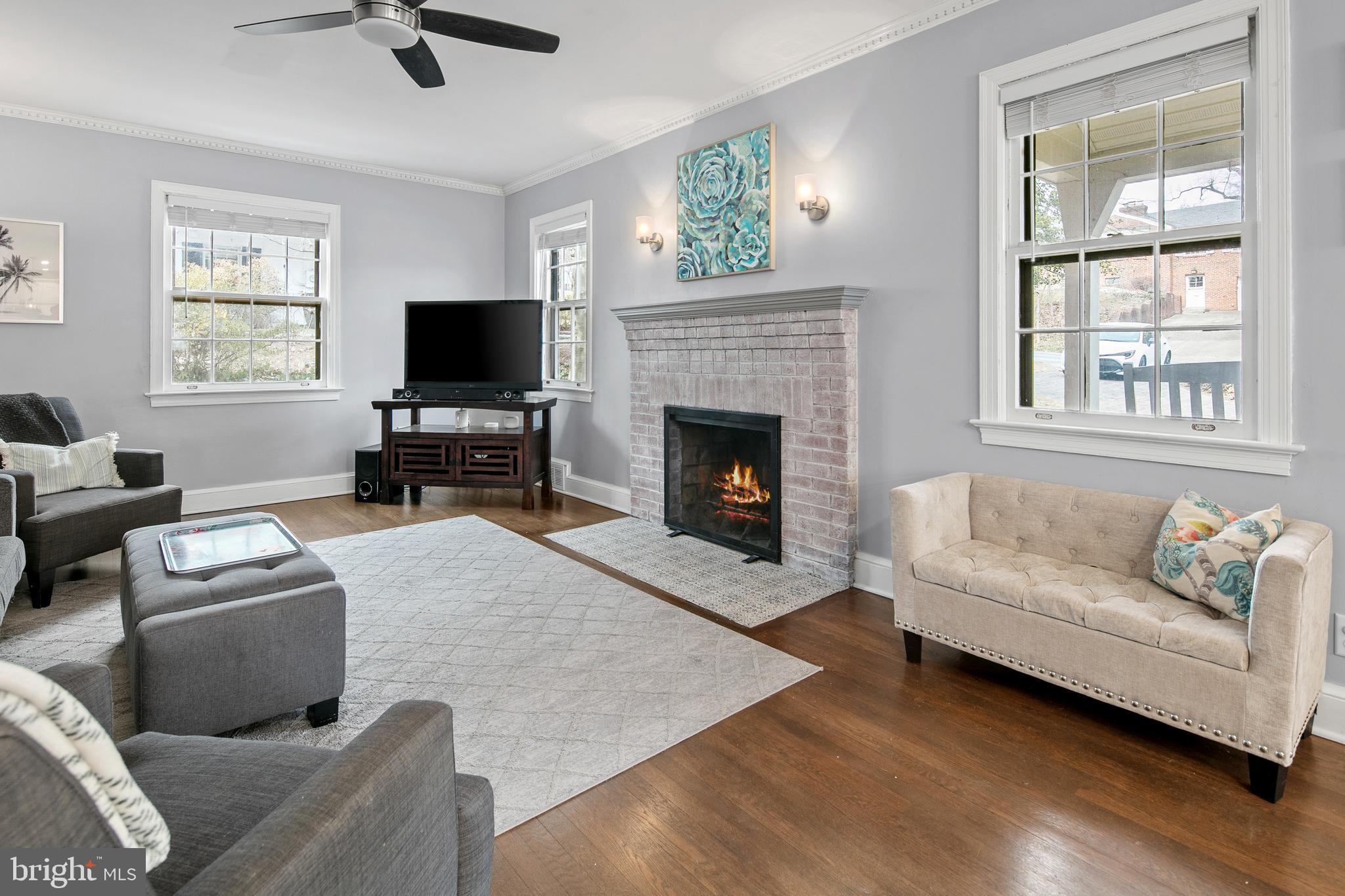 WOODSIDE PARK - Residential