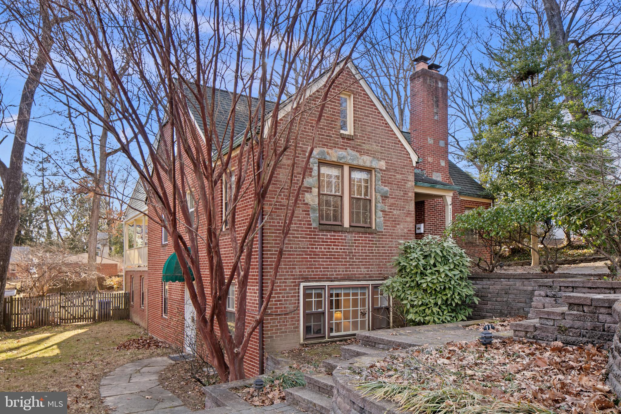 WOODSIDE PARK - Residential