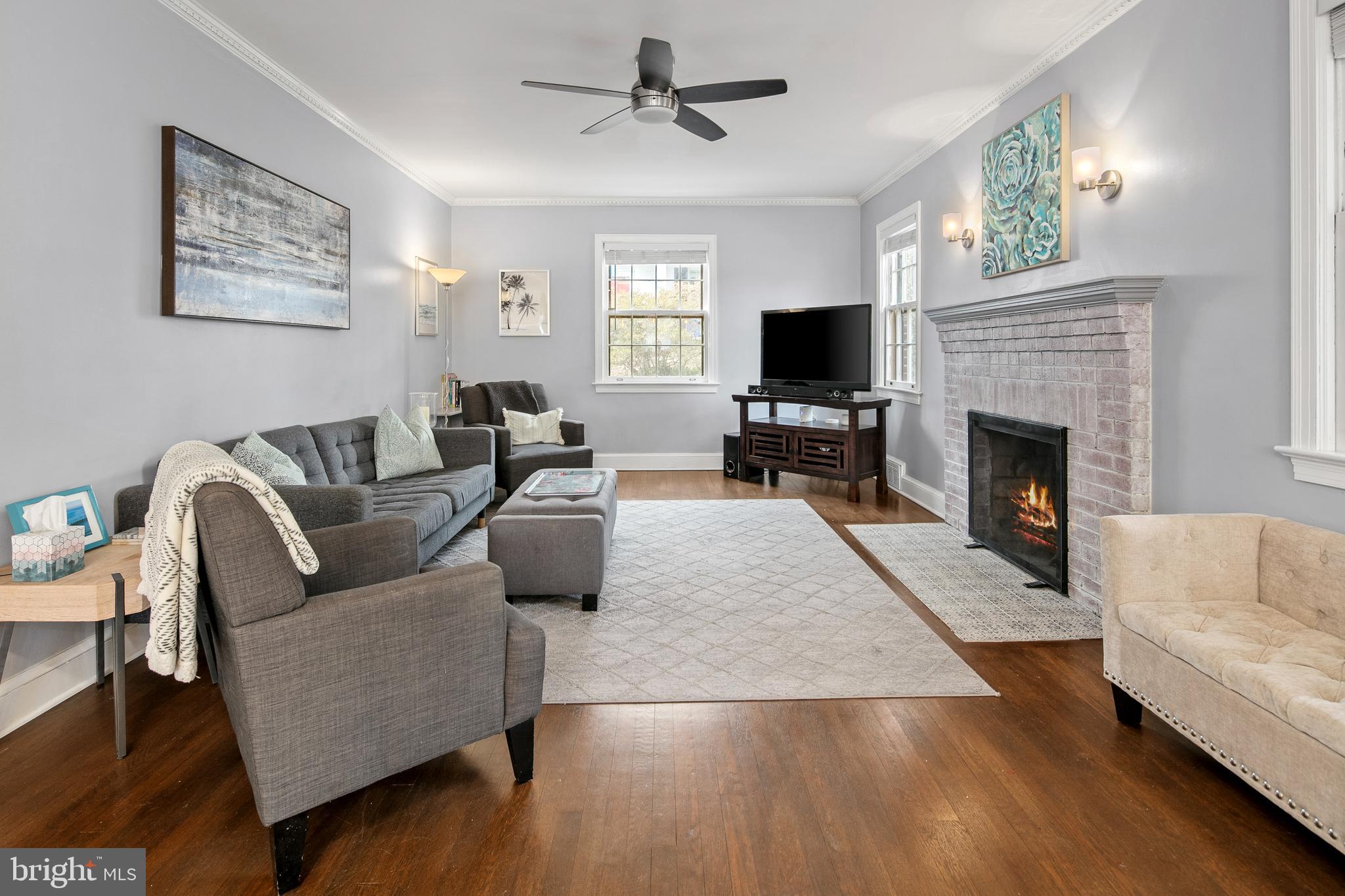 WOODSIDE PARK - Residential