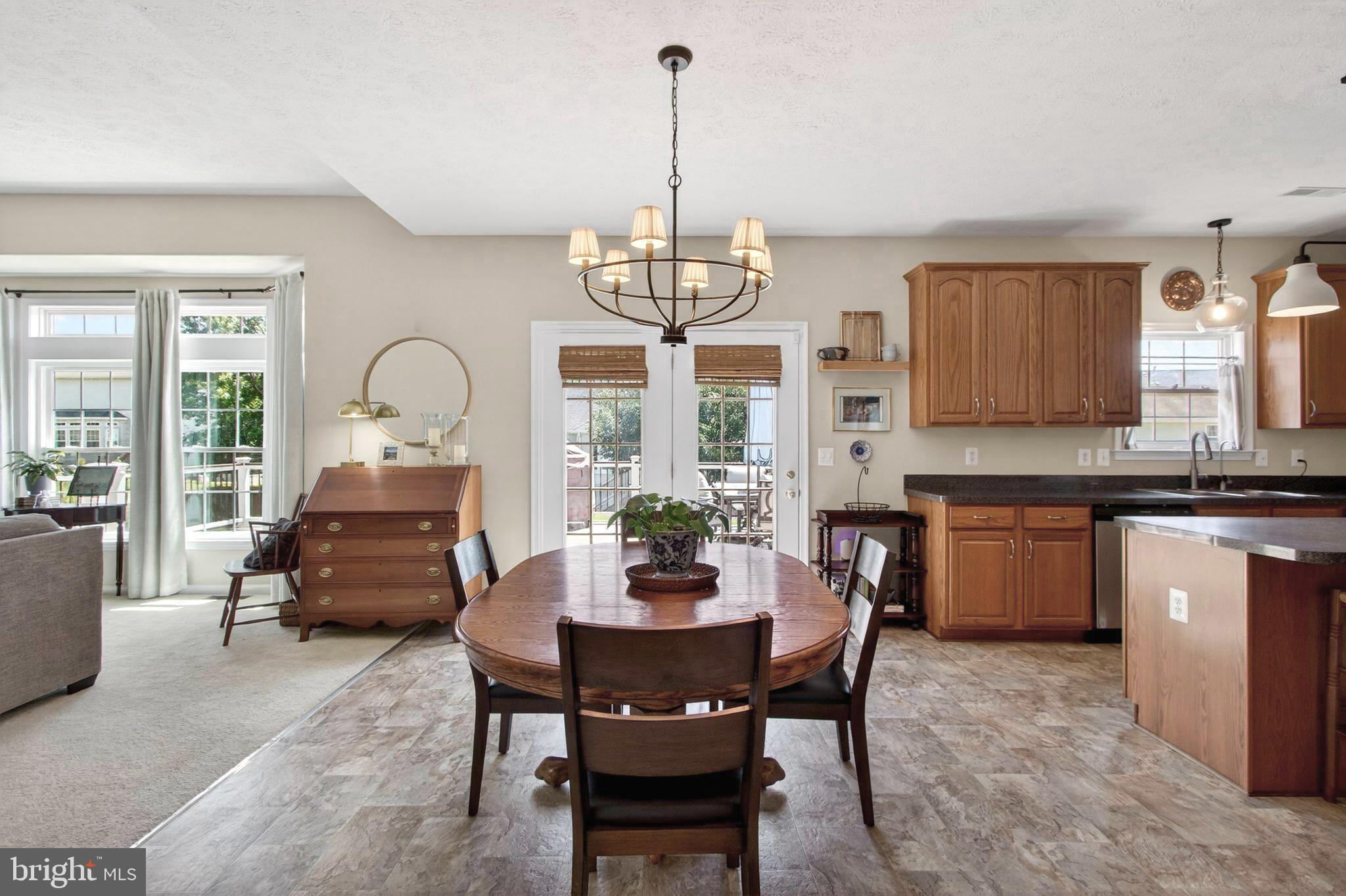 REDWOOD LAKES - Residential