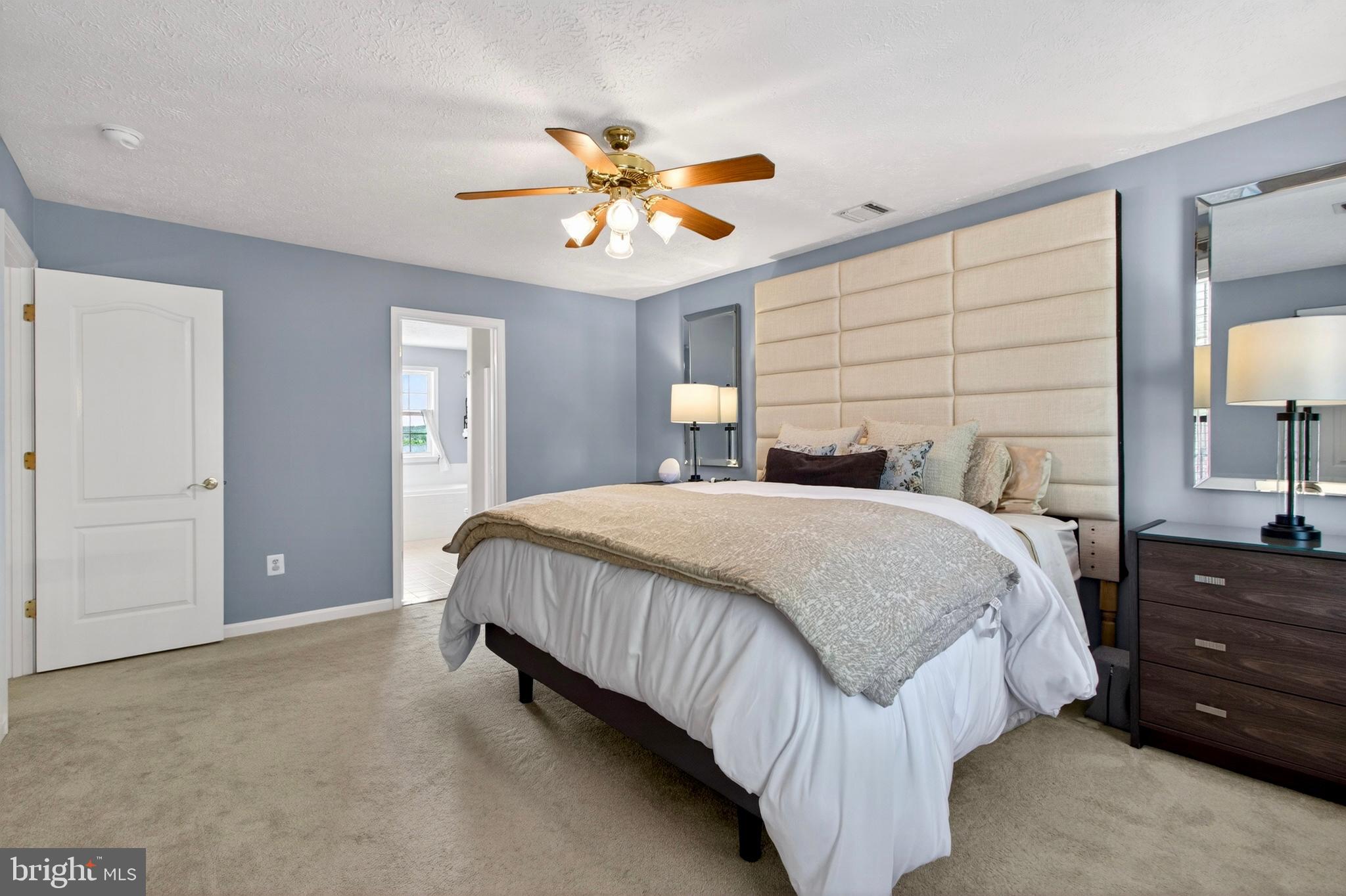 REDWOOD LAKES - Residential