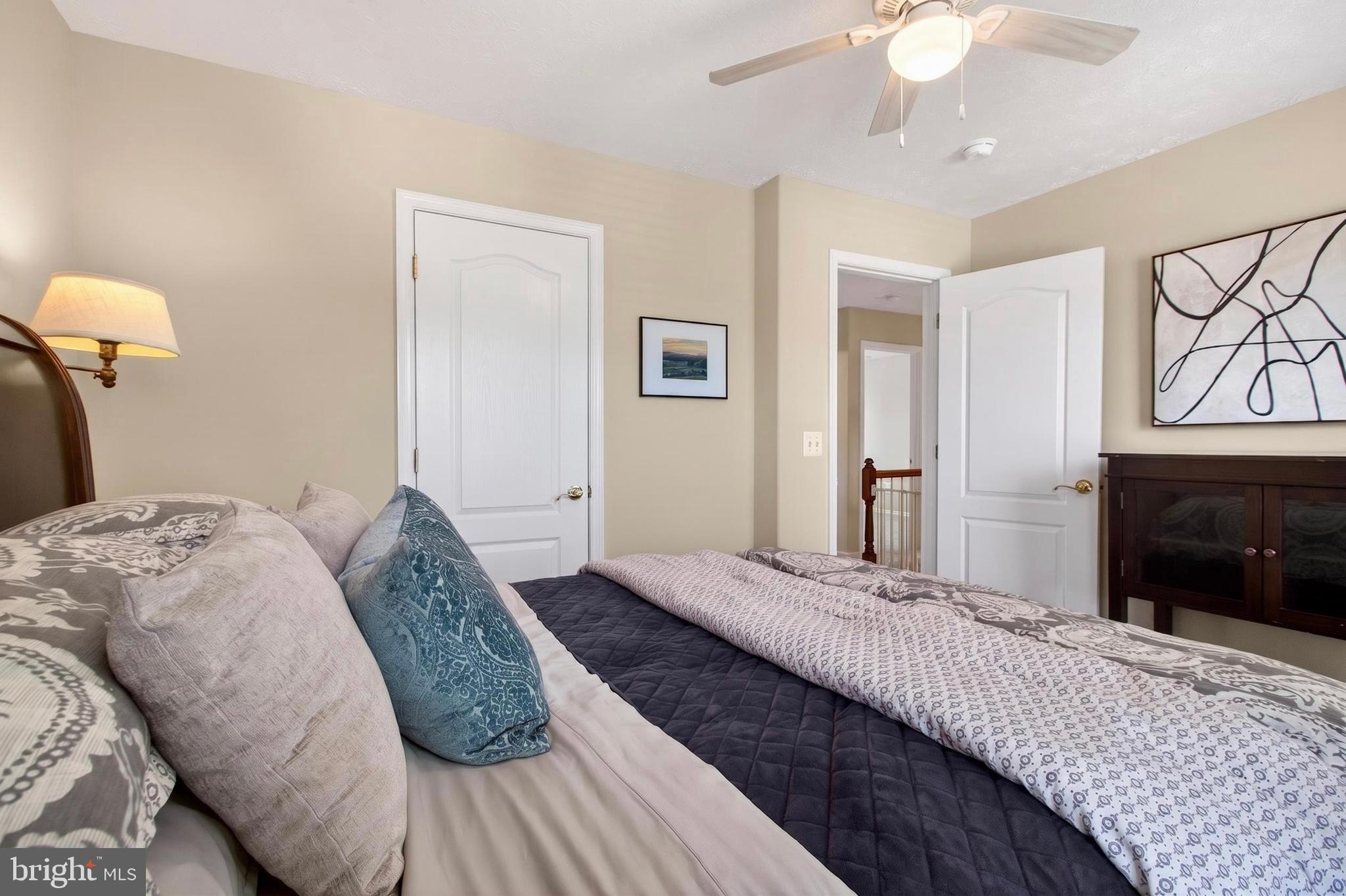 REDWOOD LAKES - Residential