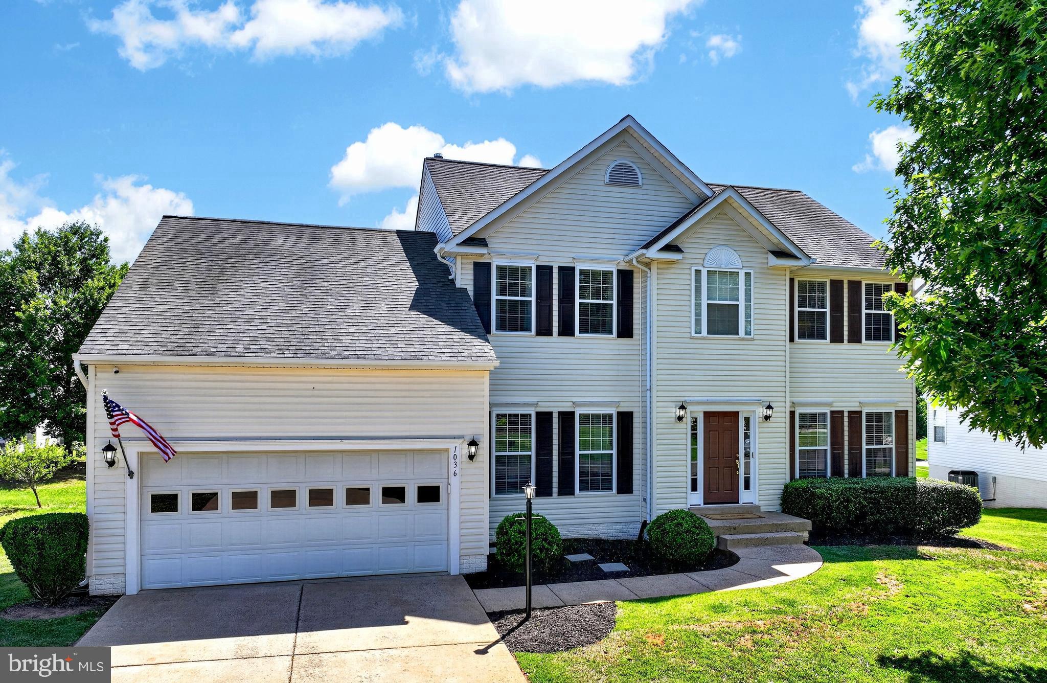 REDWOOD LAKES - Residential