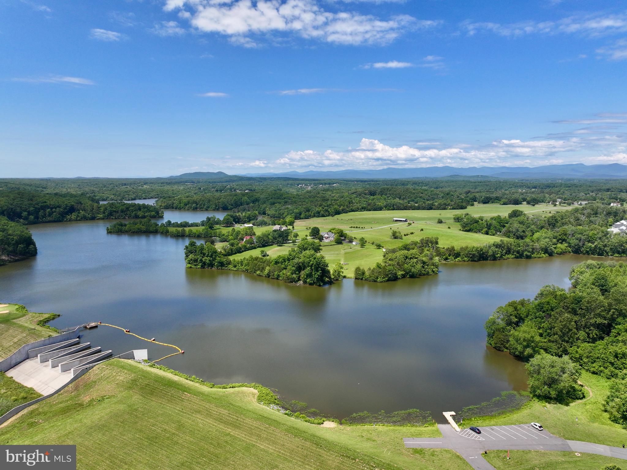 REDWOOD LAKES - Residential
