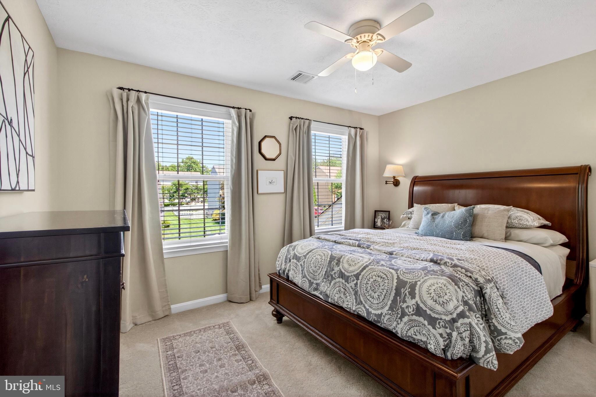REDWOOD LAKES - Residential