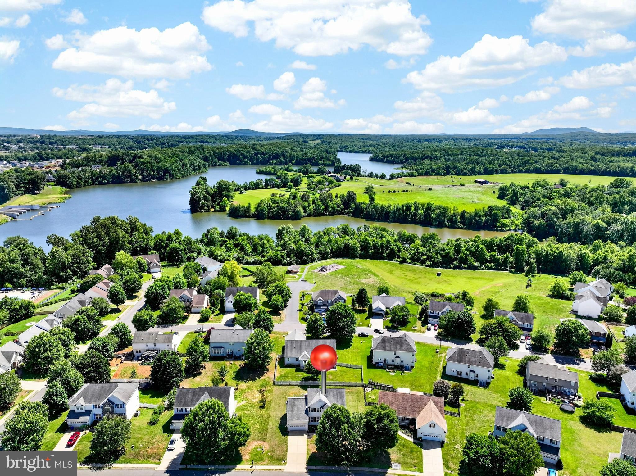 REDWOOD LAKES - Residential