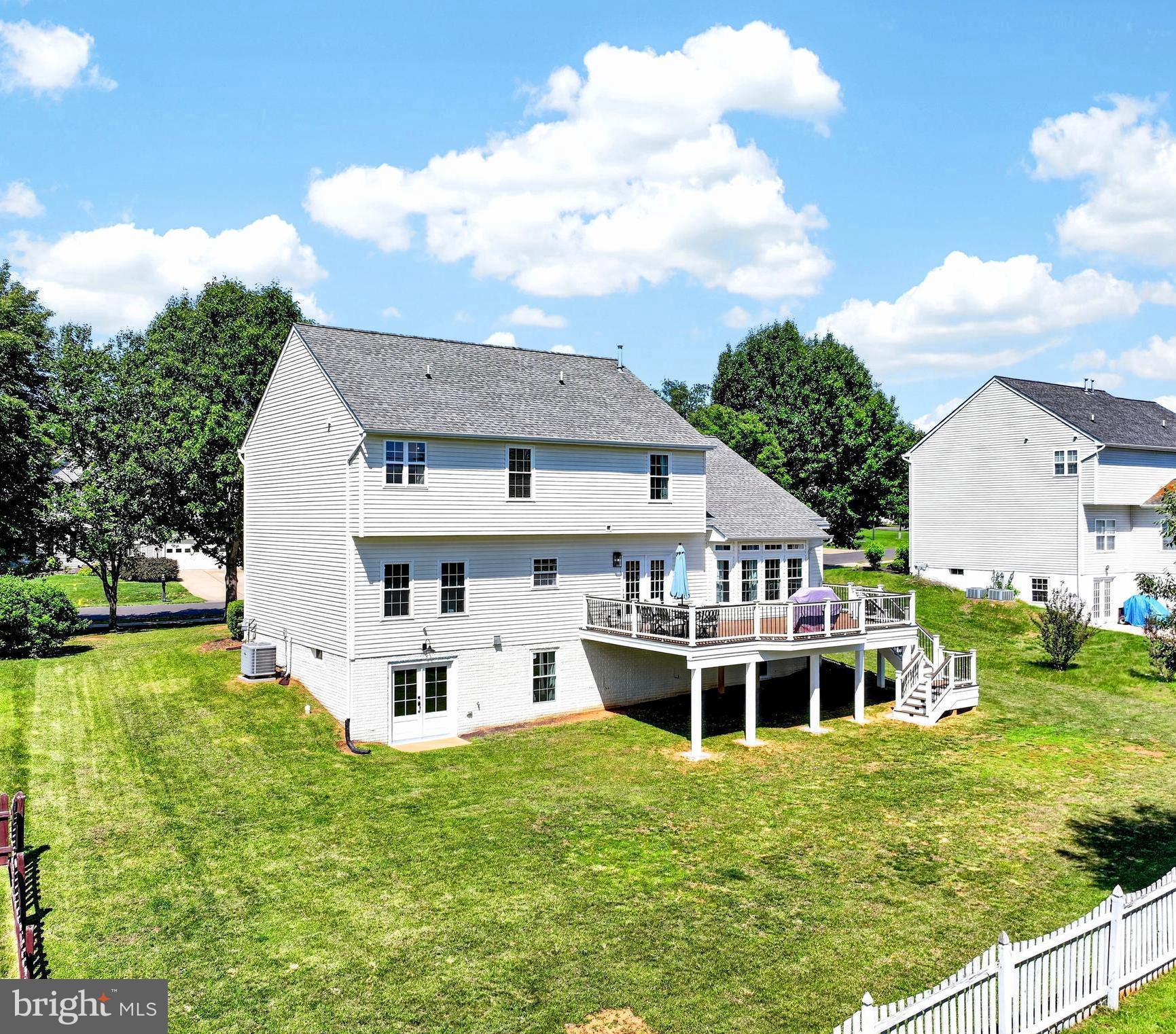 REDWOOD LAKES - Residential