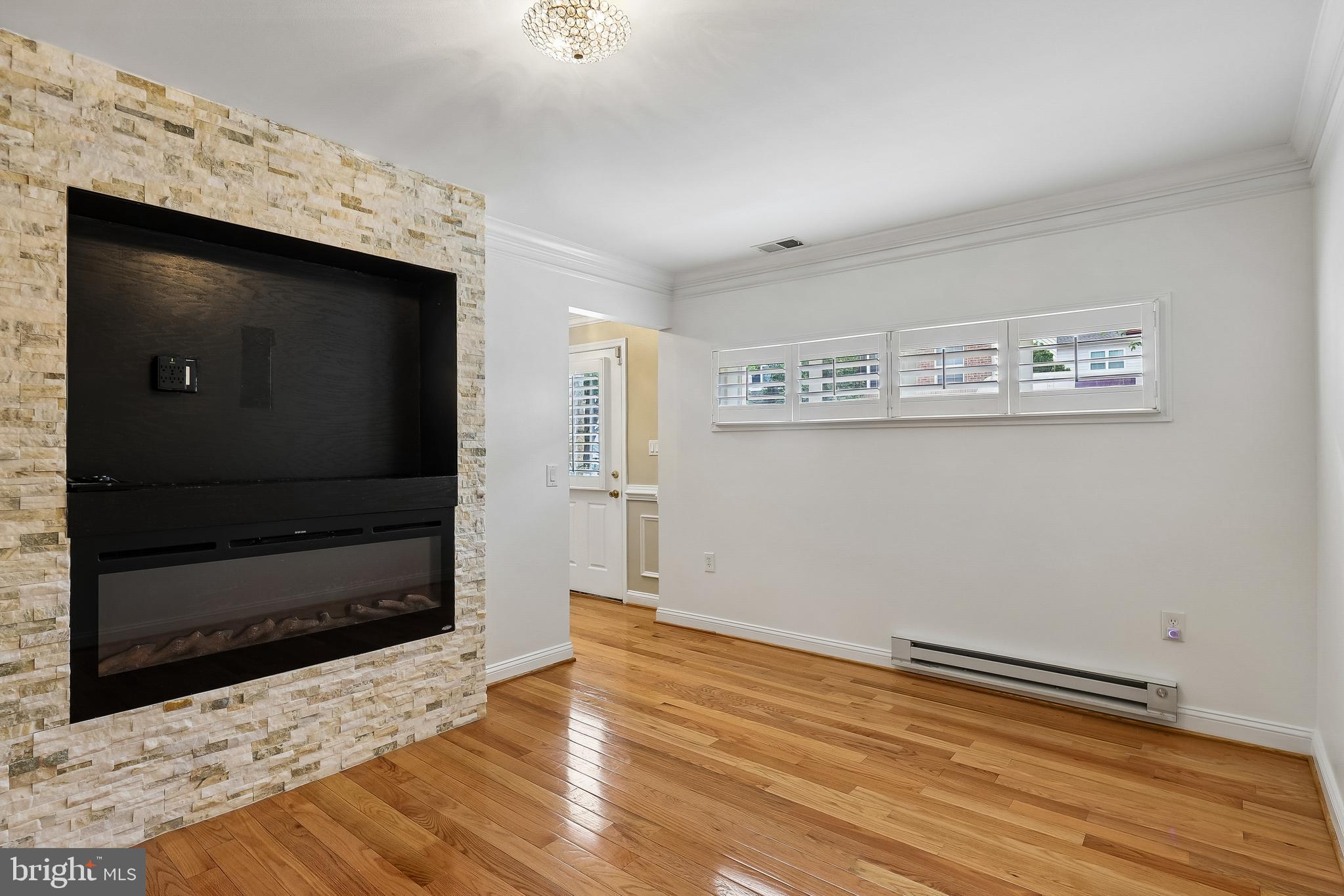TOWNES AT CAMERON PARKE - Residential
